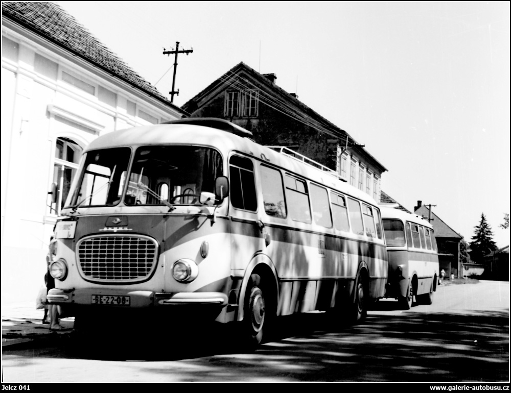 Autobus Jelcz 041