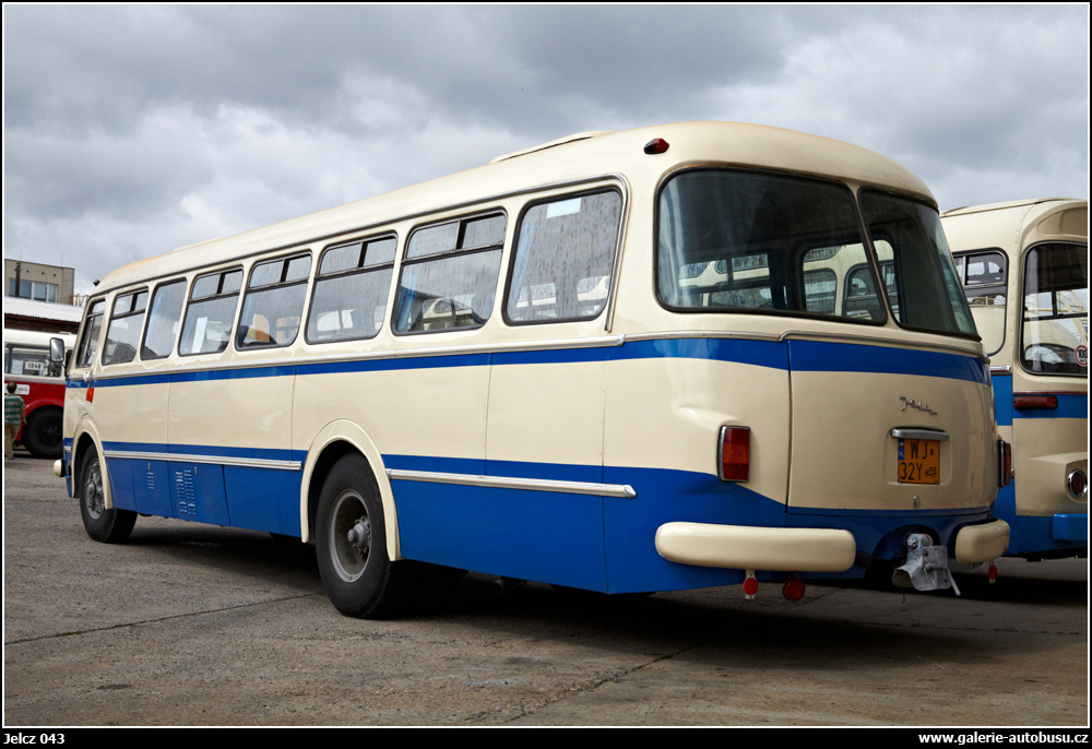 Autobus Jelcz 043