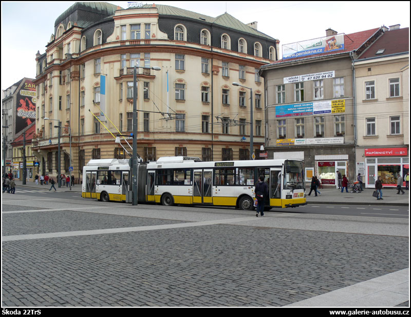 Autobus Škoda 22TrS