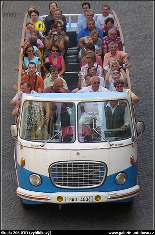 Autobus Škoda 706 RTO (vyhlidkovy)
