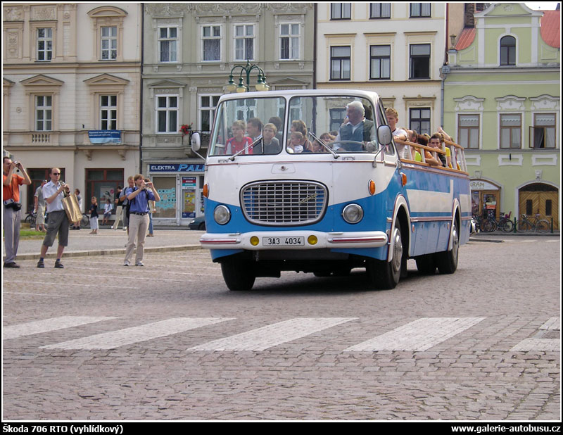 Autobus Škoda 706 RTO (vyhlidkovy)