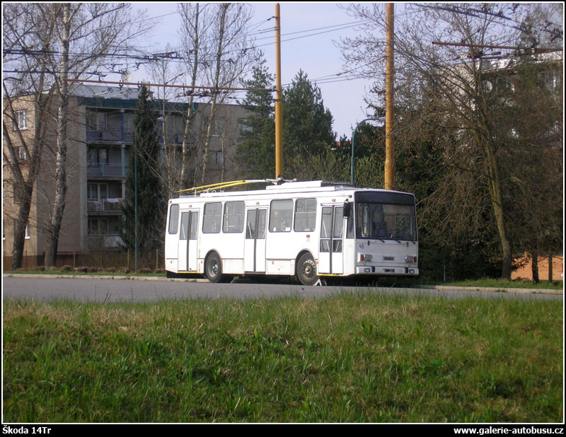 Autobus Škoda 14Tr