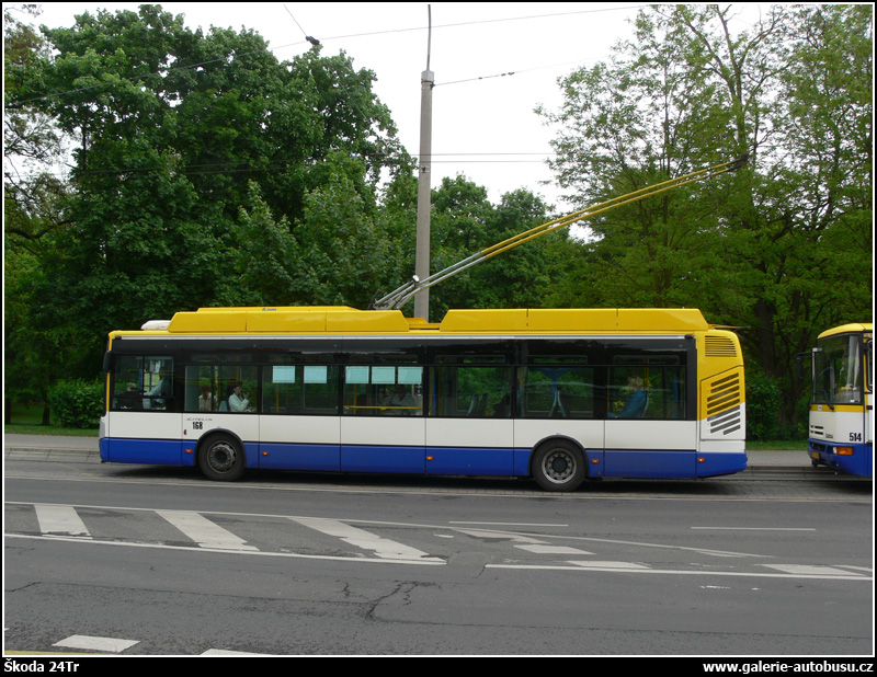 Autobus Škoda 24Tr