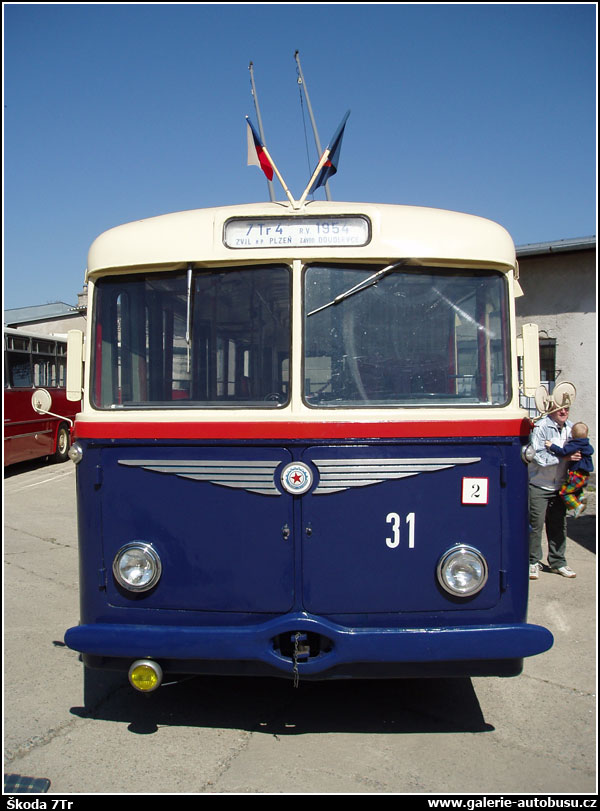 Autobus Škoda 7Tr
