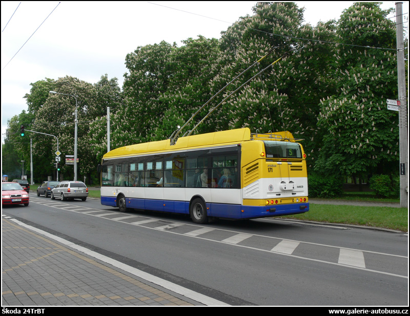Autobus Škoda 24TrBT