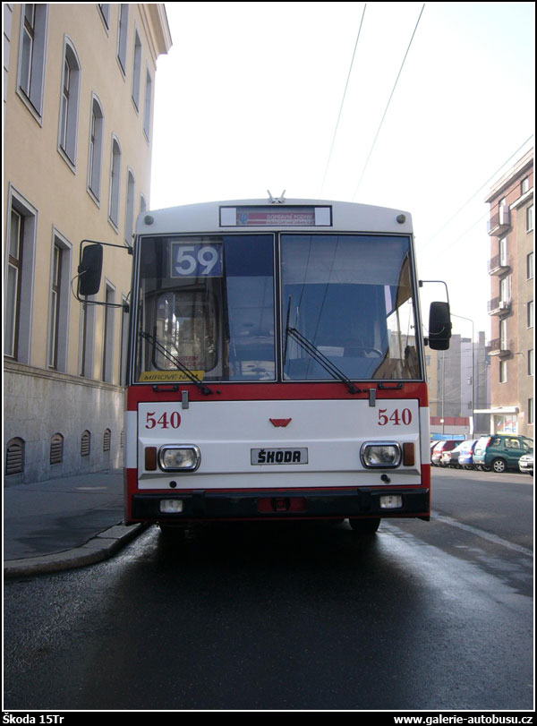 Autobus Škoda 15Tr