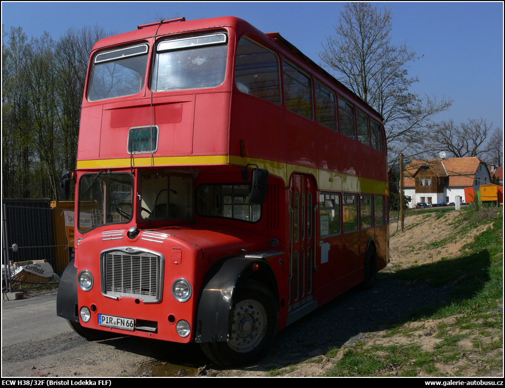 Autobus ECW H38-32F