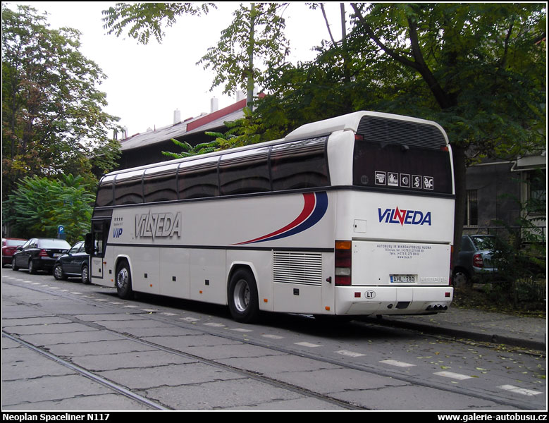 Autobus Neoplan Spaceliner N117