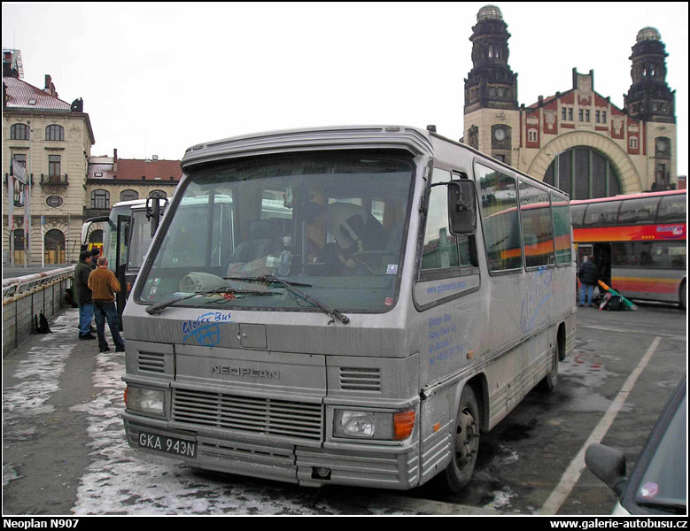 Autobus Neoplan N907