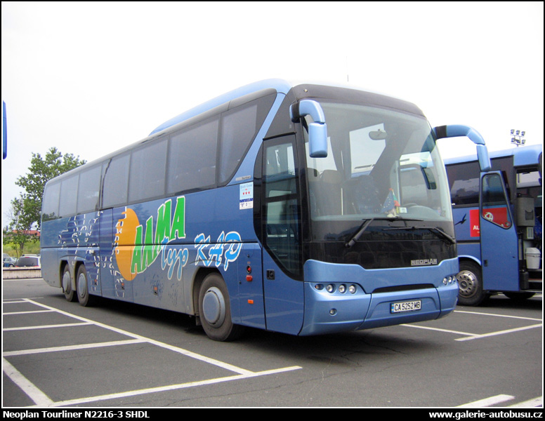 Autobus Neoplan Tourliner N2216-3 SHDL