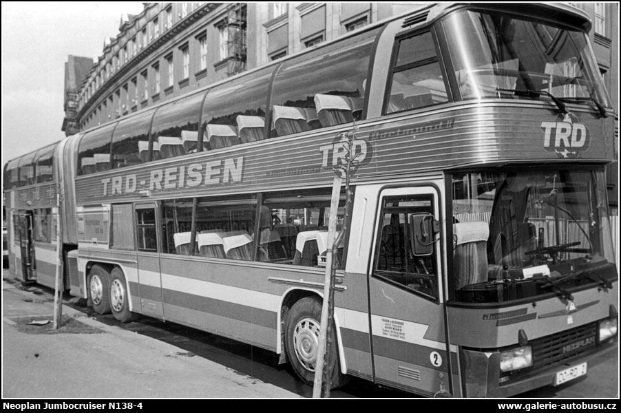 Autobus Neoplan Jumbocruiser N138-4