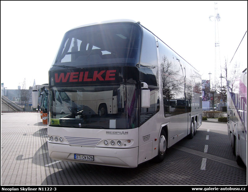 Autobus Neoplan Skyliner N1122-3