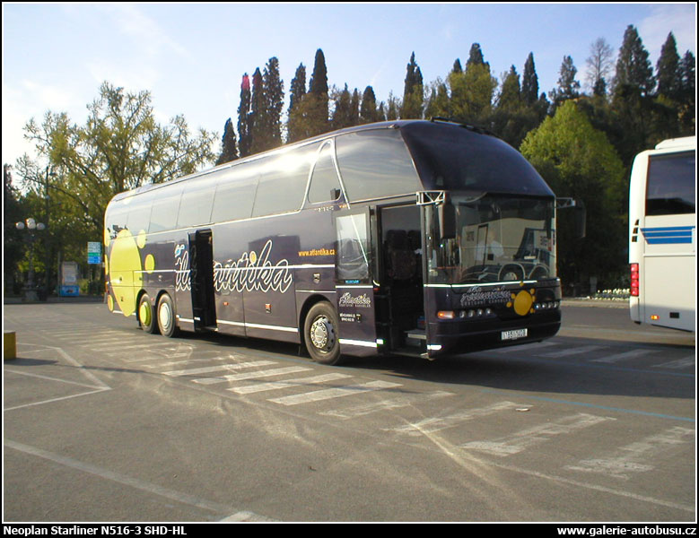 Autobus Neoplan Starliner N516-3 SHD-HL