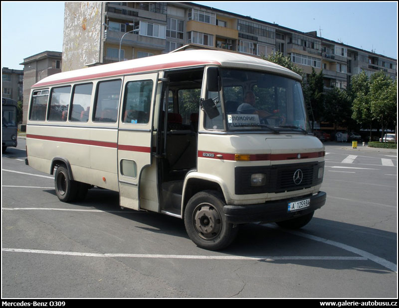 Autobus Mercedes-Benz O309