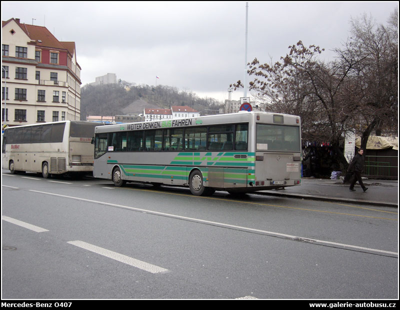 Autobus Mercedes-Benz O407