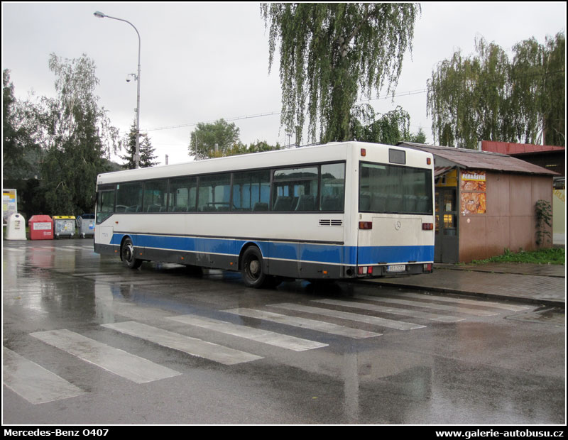 Autobus Mercedes-Benz O407