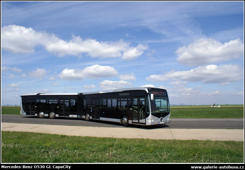 Autobus Mercedes-Benz O530 GL CapaCity
