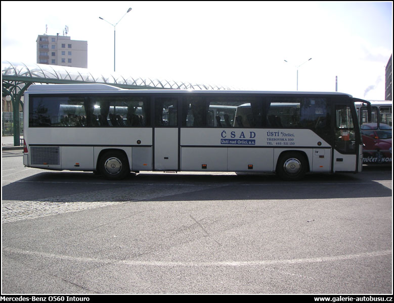 Autobus Mercedes-Benz O560 Intouro