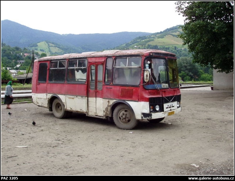 Autobus PAZ 3205
