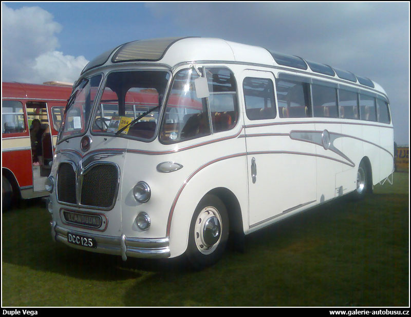 Autobus Duple Vega