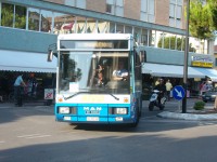 Velký snímek autobusu značky De Simon, typu UM 35