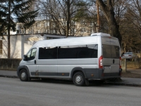 Velký snímek autobusu značky Peugeot, typu Boxer