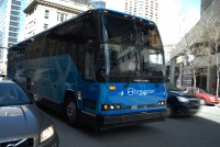 Velký snímek autobusu značky Prevost, typu H3-45