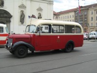 Velký snímek autobusu značky Praga, typu RN