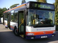 Velký snímek autobusu značky b, typu b