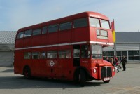 Velký snímek autobusu značky AEC, typu Routemaster
