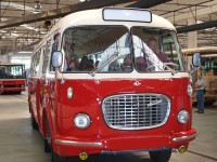 Velký snímek autobusu značky Škoda, typu 706 RTO MTZ
