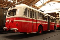 Velký snímek autobusu značky Škoda, typu 8Tr