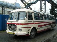 Velký snímek autobusu značky Škoda, typu 706 RTO LUX
