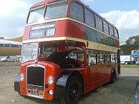 Velký snímek autobusu značky ECW, typu H33-25RD