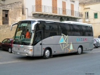 Velký snímek autobusu značky Beulas, typu Midistar E