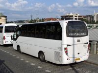 Velký snímek autobusu značky Ayats, typu Platinum