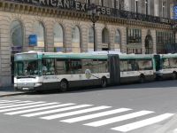 Velký snímek autobusu značky Renault, typu Agora L