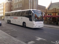 Velký snímek autobusu značky x, typu t