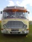 Velký snímek autobusu značky Duple, typu Super Vega